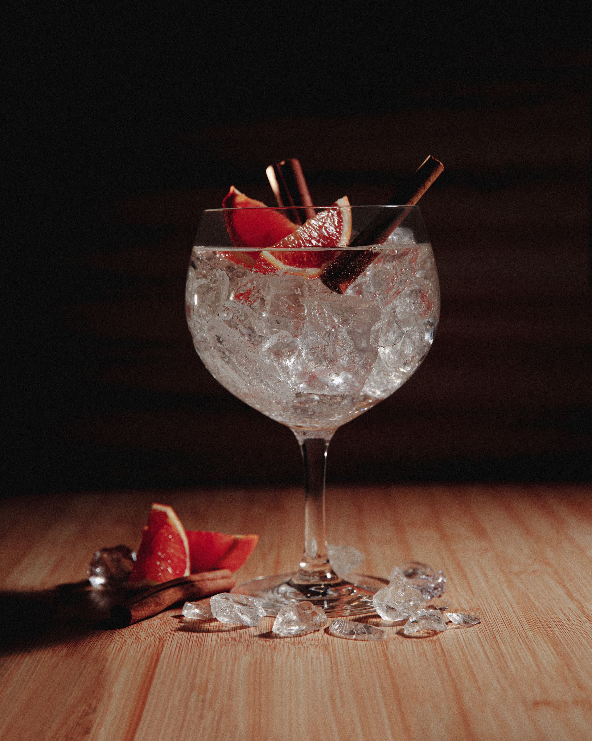 Cocktailglas vol met ijs