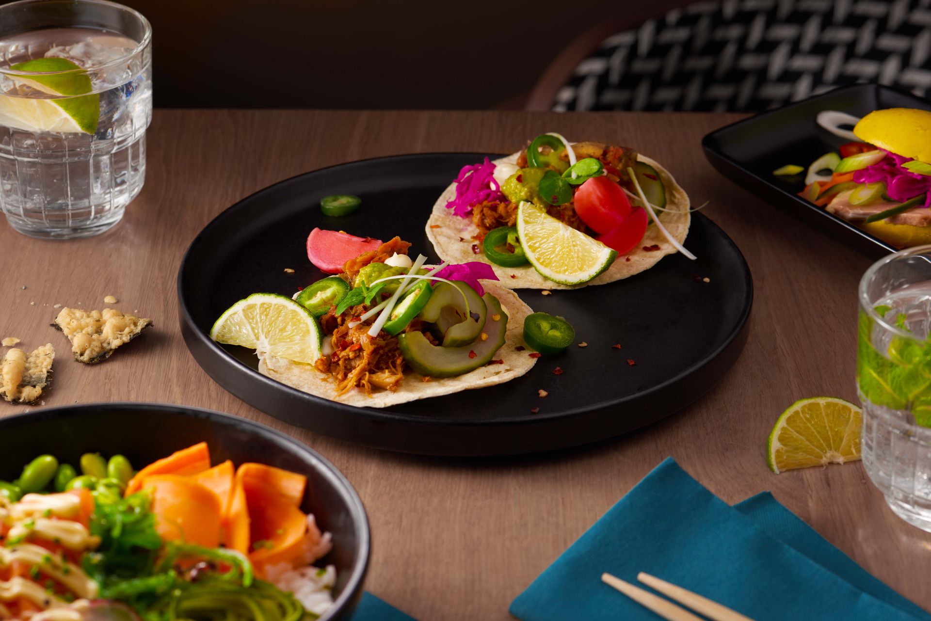 holland-casino-restaurant-the-global-kitchen-taco-pulled-chicken