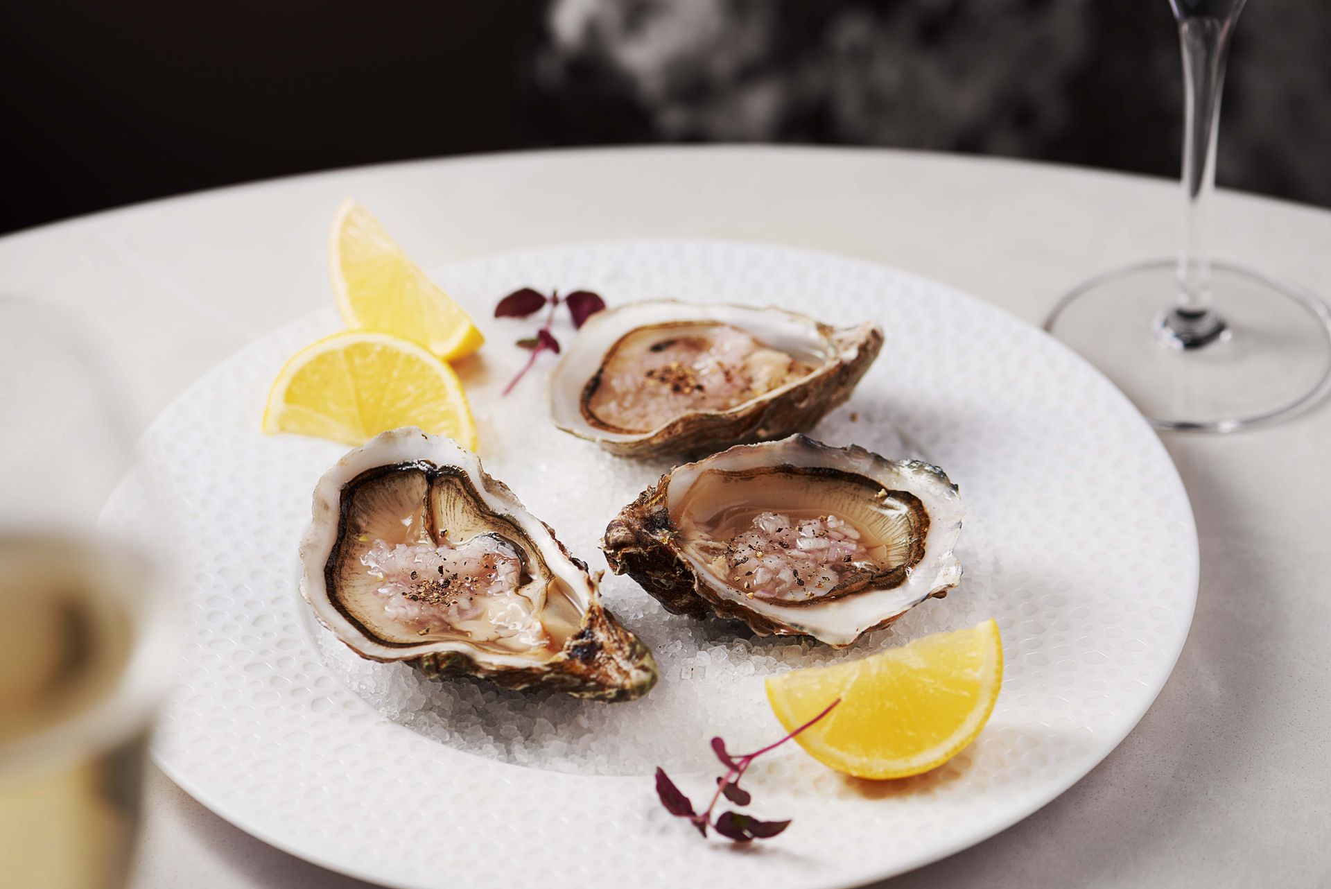 holland-casino-restaurant-lx-fine-dining-champagne-oesters